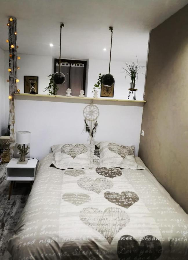 סן-קלוד Studio Zen Et Cosy, Neuf En Pleine Ville מראה חיצוני תמונה